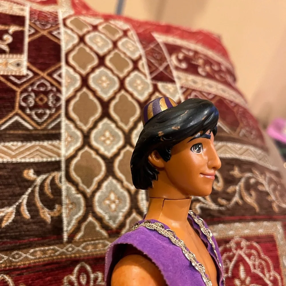 Aladdin Water Jewel Magic doll from Disney 1993